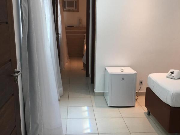 Pousada Praia João Fernandes : photo 2 de la chambre chambre familiale - vue sur jardin