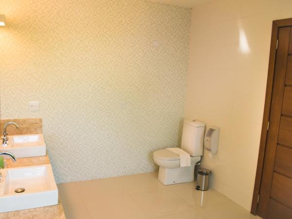 Pousada Praia João Fernandes : photo 4 de la chambre suite avec jacuzzi