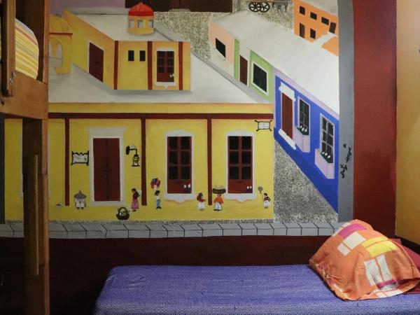 Hostel Casa Zalaoui : photo 5 de la chambre chambre quadruple avec salle de bains privative