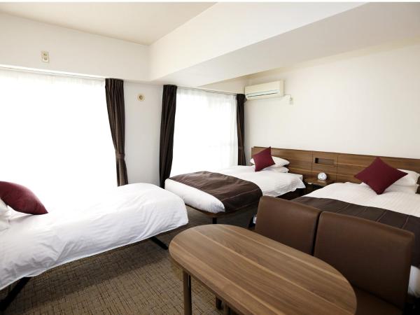 HOTEL MYSTAYS Ueno Iriyaguchi : photo 1 de la chambre deluxe triple room - non-smoking - house keeping is optional with additional cost