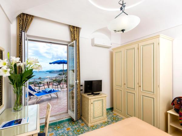 Hotel San Lorenzo Thermal Spa : photo 7 de la chambre chambre double ou lits jumeaux avec vue sur mer et terrasse