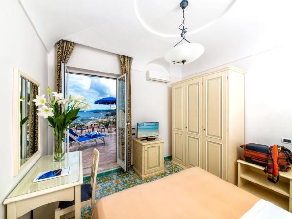 Hotel San Lorenzo Thermal Spa : photo 6 de la chambre chambre double ou lits jumeaux avec vue sur mer et terrasse