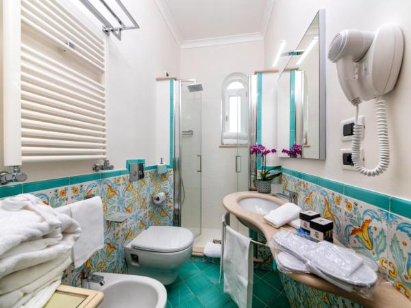 Hotel San Lorenzo Thermal Spa : photo 2 de la chambre chambre double ou lits jumeaux avec vue sur mer et terrasse