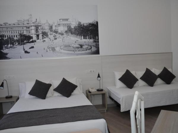 Hostal San Lorenzo : photo 9 de la chambre chambre triple