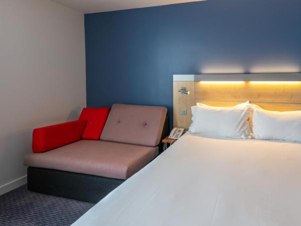 Holiday Inn Express Saint-Nazaire, an IHG Hotel : photo 4 de la chambre chambre familiale