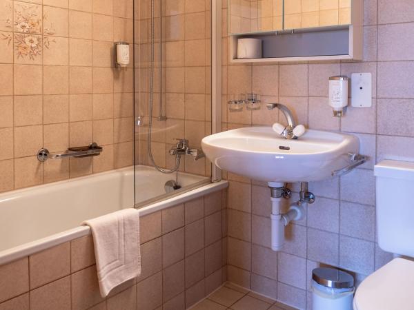 Hotel Gletscherblick Grindelwald : photo 5 de la chambre chambre lits jumeaux