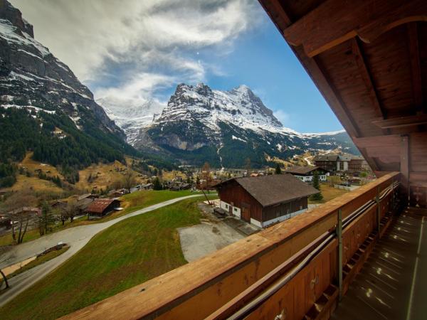 Hotel Gletscherblick Grindelwald : photo 2 de la chambre appartement en duplex