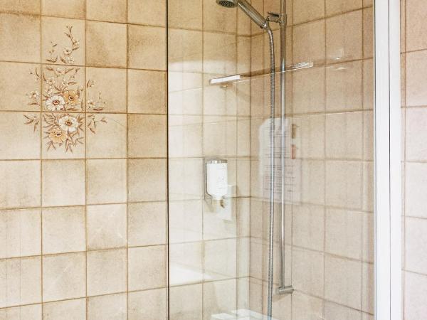 Hotel Gletscherblick Grindelwald : photo 2 de la chambre chambre double avec balcon - vue sur montagnes