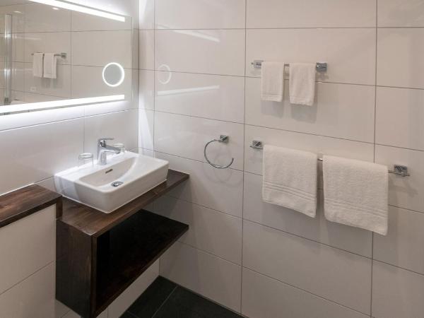 Swiss Inn & Apartments : photo 6 de la chambre chambre double