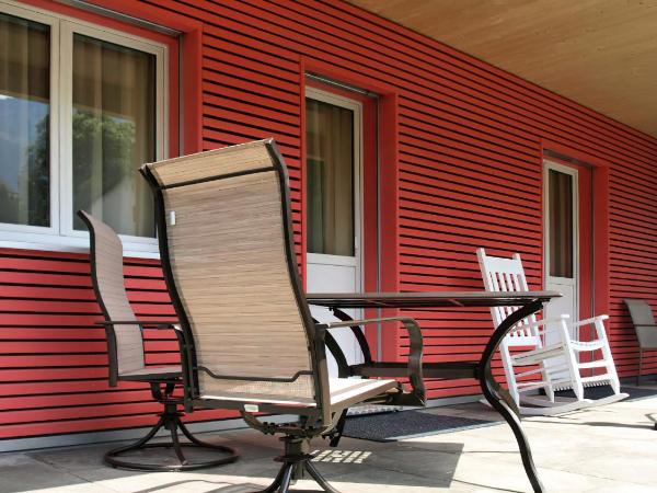 Swiss Inn & Apartments : photo 1 de la chambre bungalow supérieur 2 chambres