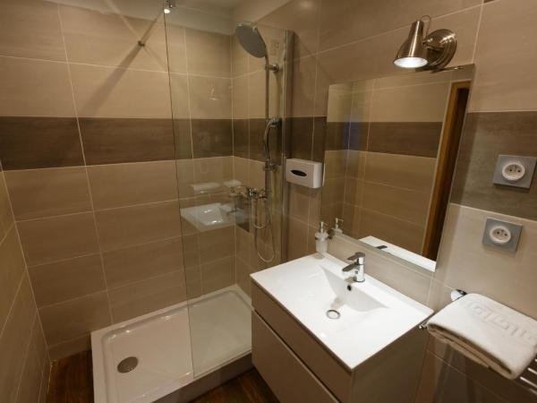 Appart'Hôtel Sainte Trinité : photo 2 de la chambre appartement 3 chambres