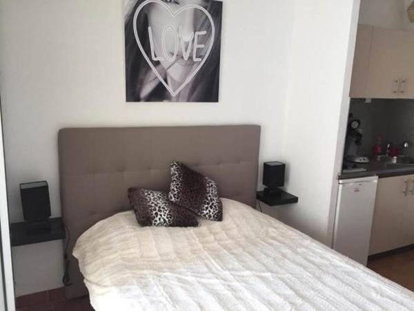 Studio Village Naturiste Hôtel Restaurant Libertin Cap d Agde : photo 5 de la chambre studio standard