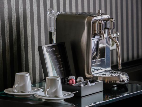 Grandhotel Pupp : photo 5 de la chambre côté rivière - suite premier avec accès bien-Être - vue sur devant