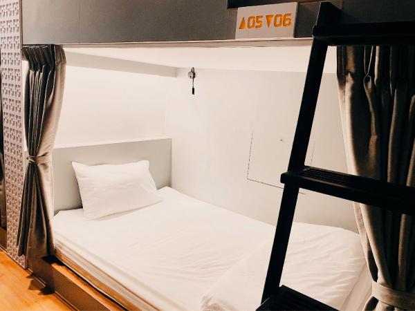 Capzule Bed Phuket : photo 1 de la chambre lit simple dans dortoir pour femmes