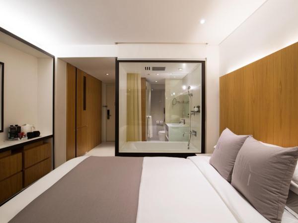 Grand Walkerhill Seoul : photo 3 de la chambre chambre double club avec avantages salon - vue sur montagne