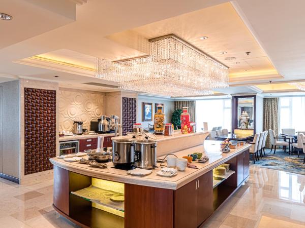 Shangri-La Wuhan,Close to The Mixc with three subway lines : photo 3 de la chambre chambre lit king-size club horizon avec avantages club