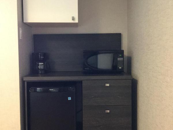 Hotel Classique : photo 3 de la chambre chambre avec 2 grands lits queen-size