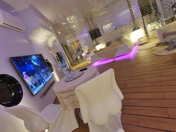 Hotel Ramka & Restaurant & Wine Bar : photo 5 de la chambre large apartment with jacuzzi