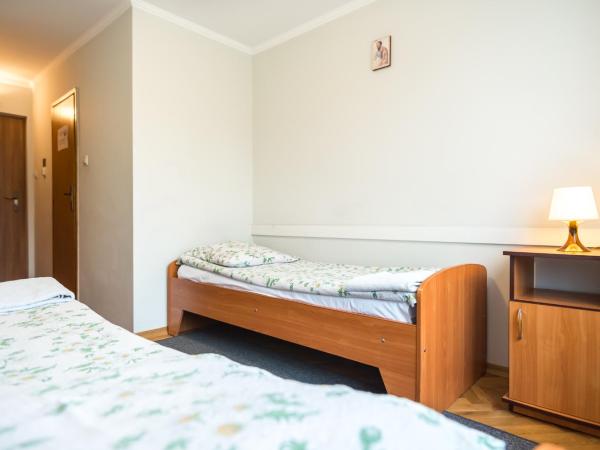 Dobre Miejsce Dom Rekolekcyjny : photo 2 de la chambre chambre lits jumeaux