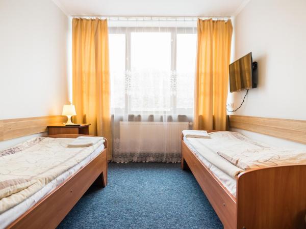 Dobre Miejsce Dom Rekolekcyjny : photo 1 de la chambre chambre lits jumeaux