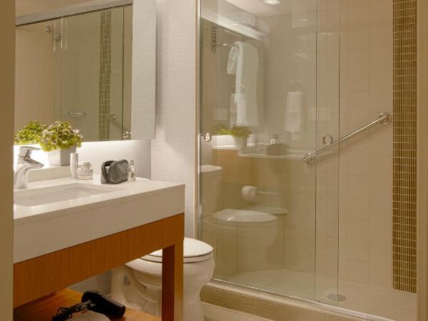 Hyatt Place Boston/Seaport District : photo 6 de la chambre suite 1 chambre lit king-size avec canapé-lit