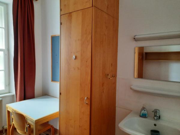 Institut St.Sebastian : photo 7 de la chambre chambre simple avec salle de bains extérieure privative