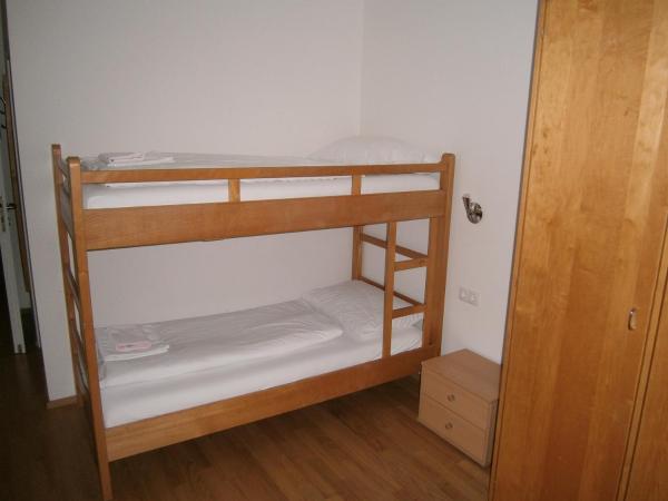 Institut St.Sebastian : photo 3 de la chambre chambre quadruple avec salle de bains privative