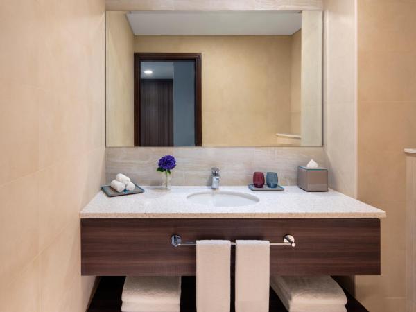 Avani Plus Palm View Dubai Hotel & Suites : photo 6 de la chambre appartement 3 chambres supérieur avec vue sur mer