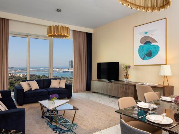 Avani Plus Palm View Dubai Hotel & Suites : photo 2 de la chambre appartement 3 chambres supérieur avec vue sur mer