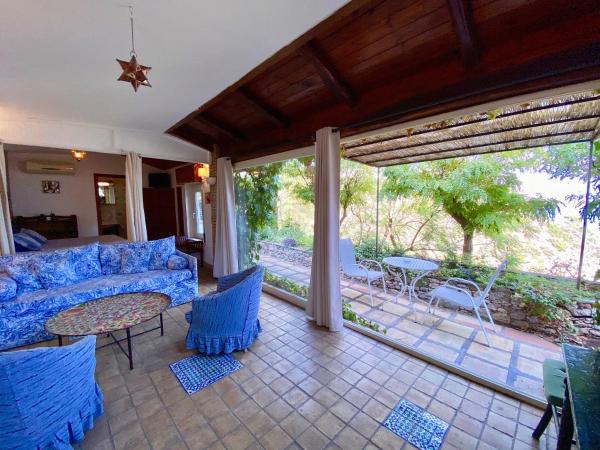 Residence Terra Rossa Taormina : photo 2 de la chambre suite avec terrasse