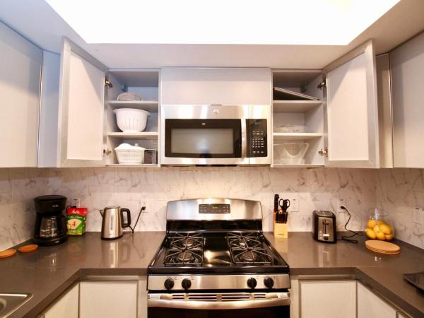 Los Angeles Premium Suites with Free Parking : photo 6 de la chambre appartement 2 chambres avec balcon