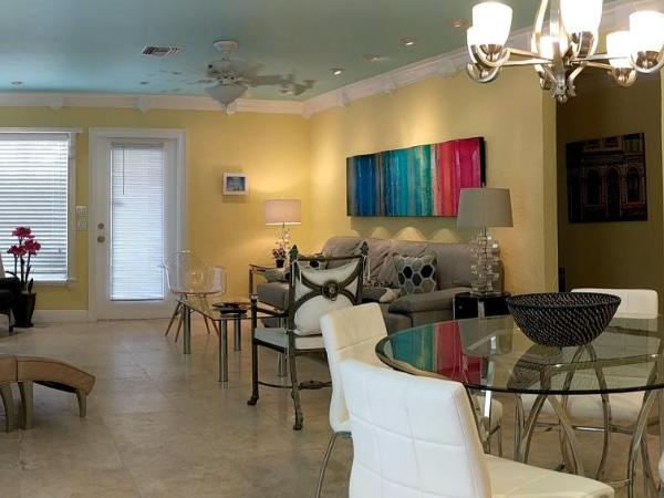 Manhattan Tower Apartment Hotel : photo 3 de la chambre garden villa two bedroom 