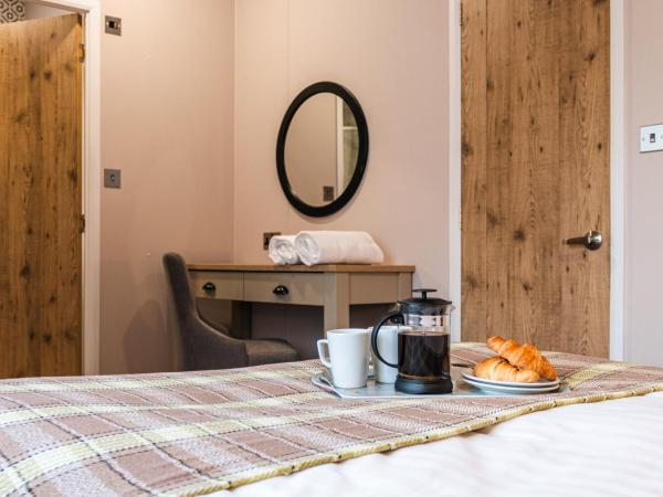 The White Rose Lodge with Hot Tub : photo 3 de la chambre maison 2 chambres