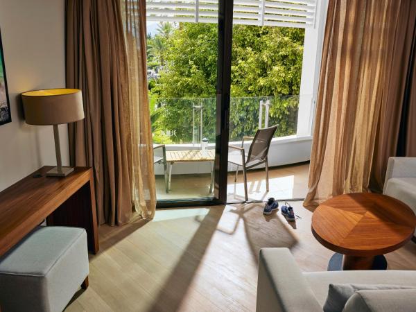 TUI BLUE Grand Azur : photo 1 de la chambre suite - vue sur terres