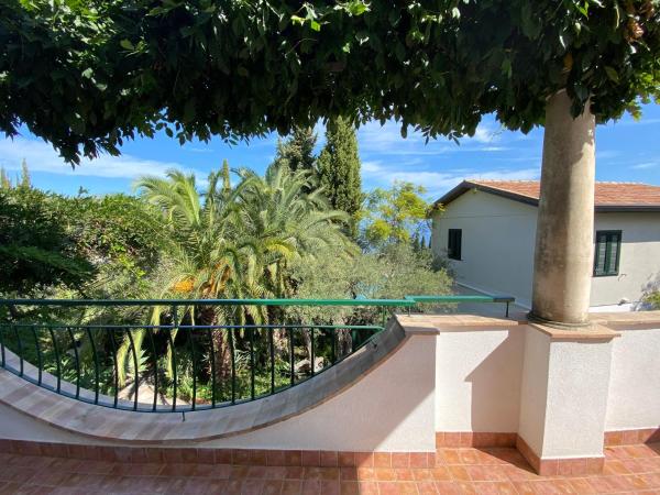 Residence Terra Rossa Taormina : photo 10 de la chambre appartement avec terrasse