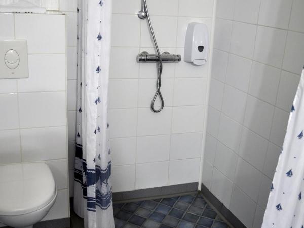 Citotel Les Sternes : photo 4 de la chambre chambre triple - accessible aux personnes à mobilité réduite