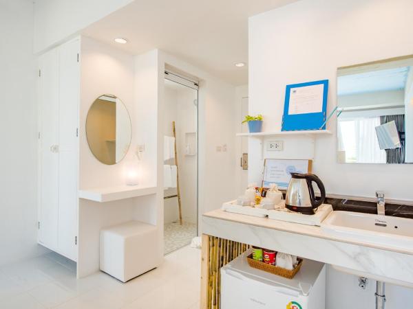 Baan KangMung Hua Hin On The Beach : photo 5 de la chambre chambre double deluxe avec balcon - vue sur mer