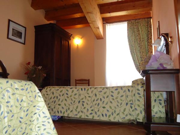 Hotel Archimede Ortigia : photo 1 de la chambre chambre triple