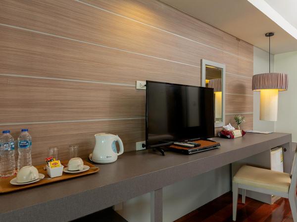 Nakara Long Beach Resort - SHA Extra Plus : photo 4 de la chambre bungalow de luxe