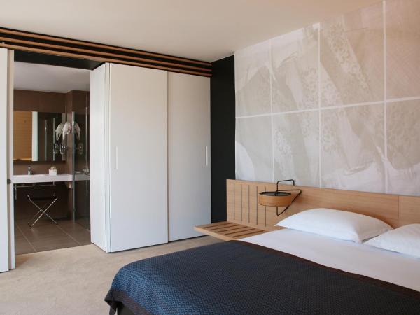 Lone Hotel by Maistra Collection : photo 3 de la chambre suite - vue sur jardin