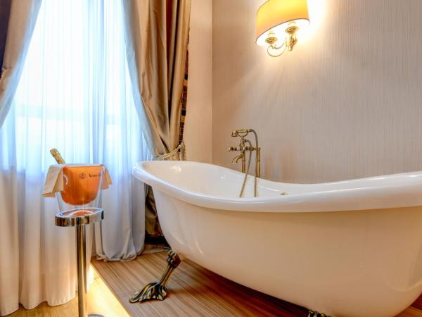 Hotel Master : photo 4 de la chambre chambre double deluxe avec baignoire