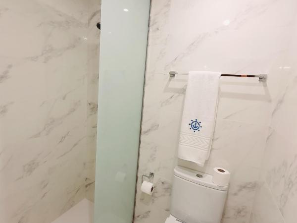 Hotel Maritimo : photo 4 de la chambre chambre supérieure - 2 lits