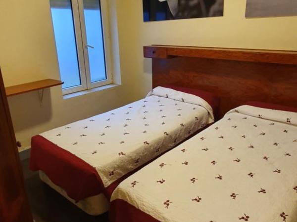 Hostal Moncloa : photo 4 de la chambre chambre lits jumeaux