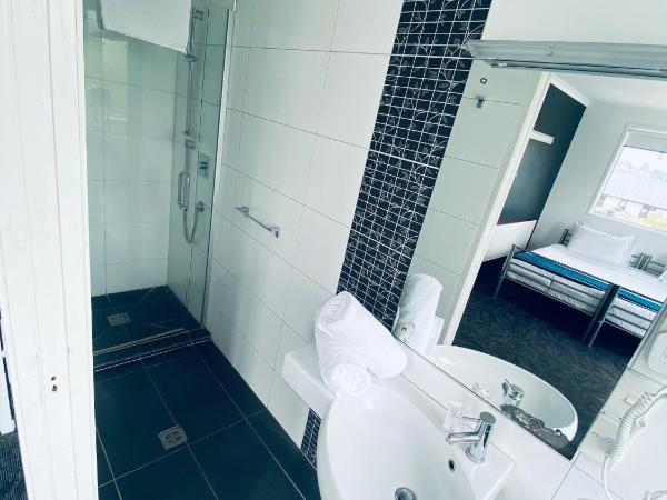 Based by the Lake : photo 5 de la chambre deluxe double or twin room - no children