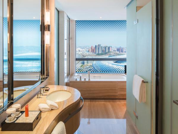 Crowne Plaza Dalian Sports Center, an IHG Hotel : photo 1 de la chambre chambre lit king-size standard - fumeurs