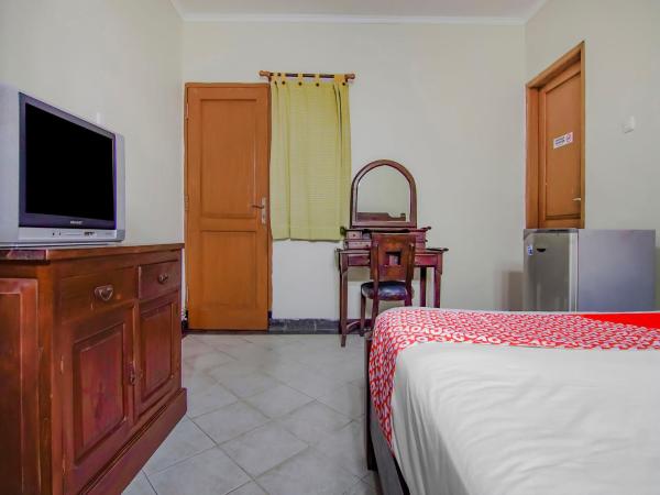 OYO 90094 Gayatri Residence : photo 4 de la chambre chambre double standard