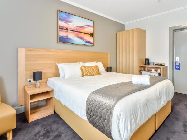 Meridian Hotel Hurstville : photo 2 de la chambre chambre lit king-size deluxe