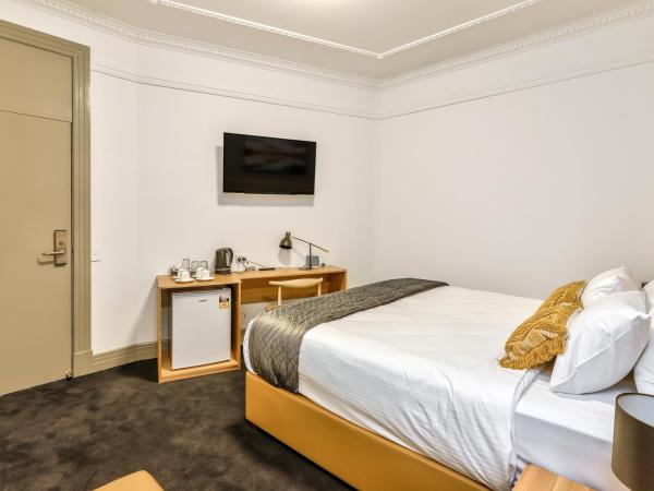 Meridian Hotel Hurstville : photo 4 de la chambre chambre deluxe avec 2 lits queen-size
