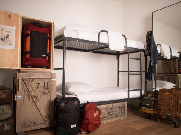 King Kong Hostel : photo 3 de la chambre lit simple dans dortoir mixte de 8 lits