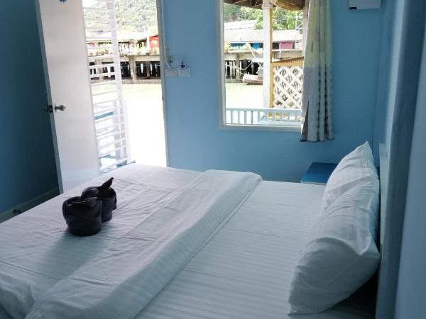 Koh Chang Baanrimtalay : photo 4 de la chambre chambre double avec balcon - vue sur mer